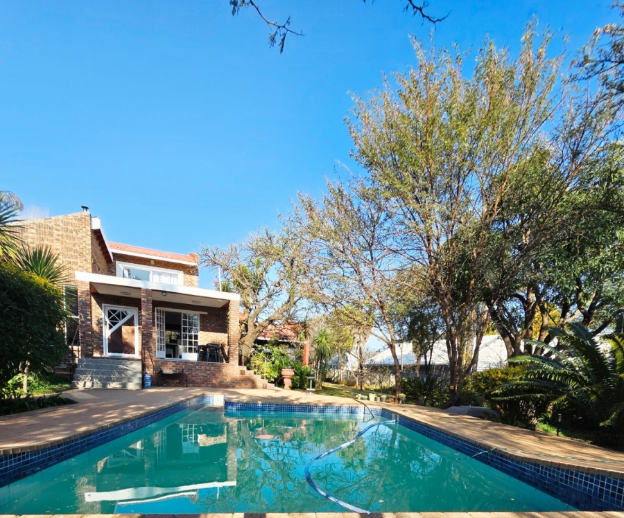 4 Bedroom Property for Sale in Wilkoppies North West